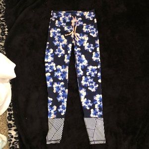 Women’s Old Navy Workout Leggings, Never Worn